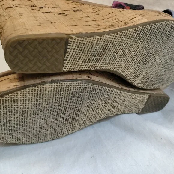 TOMS Wedge Espadrille Sandal Floral Fabric, size 10W - Picture 8 of 8